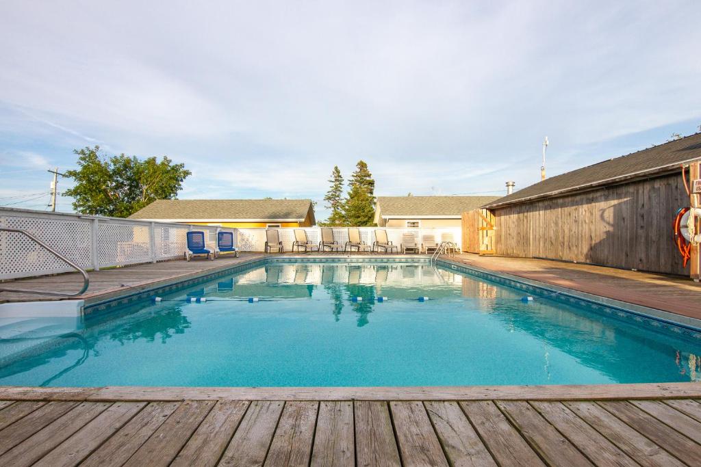 Bazén v ubytování Avonlea Cottages nebo v jeho okolí