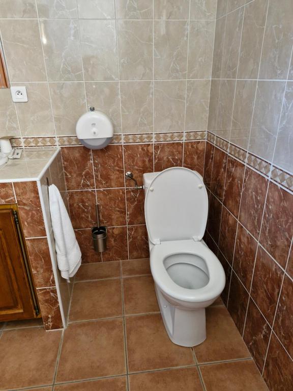 Salle de bains dans l'établissement Chambres d'hôtes à Pêtre