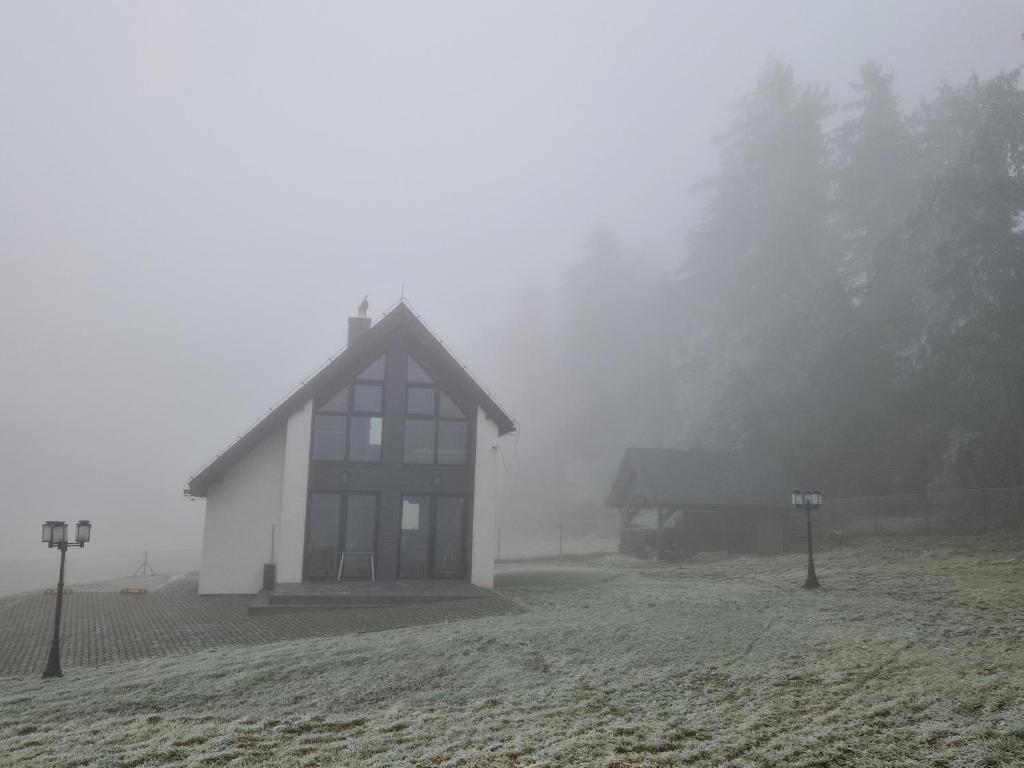 Domek pod Jagodną 824 m n.p.m. Spalona 6 BE pozimi