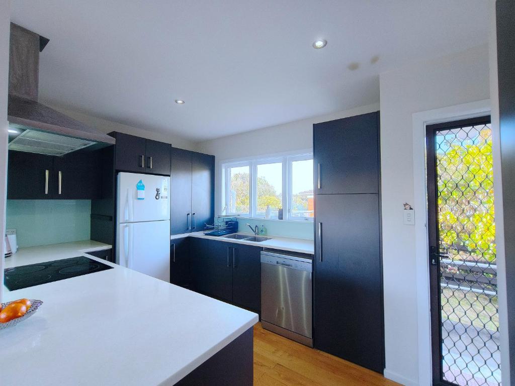 Lakefornt Central Comfort Near Beach - Resim 26