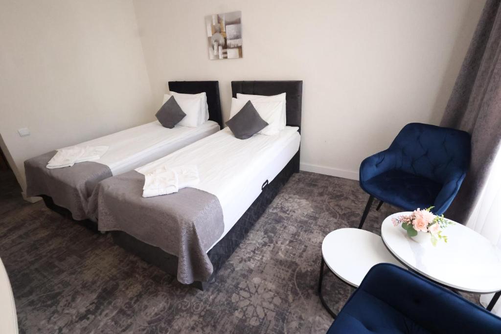 
Twin Room without Balcony
