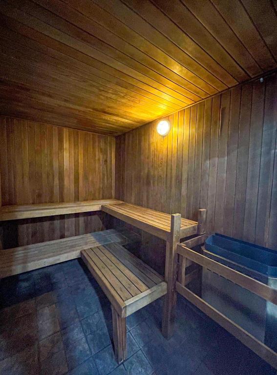 Fotografie z fotogalerie ubytování Alpenglow Lodge Cozy Studio with Den by MVA v destinaci Whistler