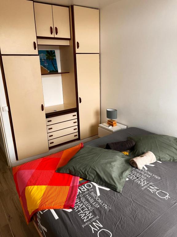 Postel nebo postele na pokoji v ubytování Marvelsun