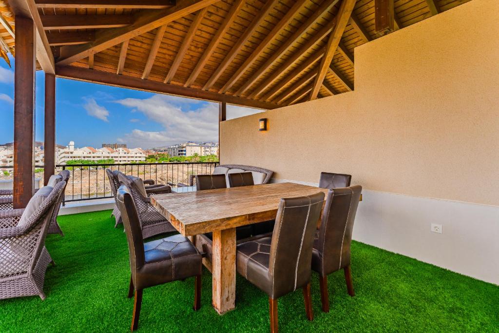 Balkón nebo terasa v ubytování Deluxe Villa Tenerife Los Cristianos