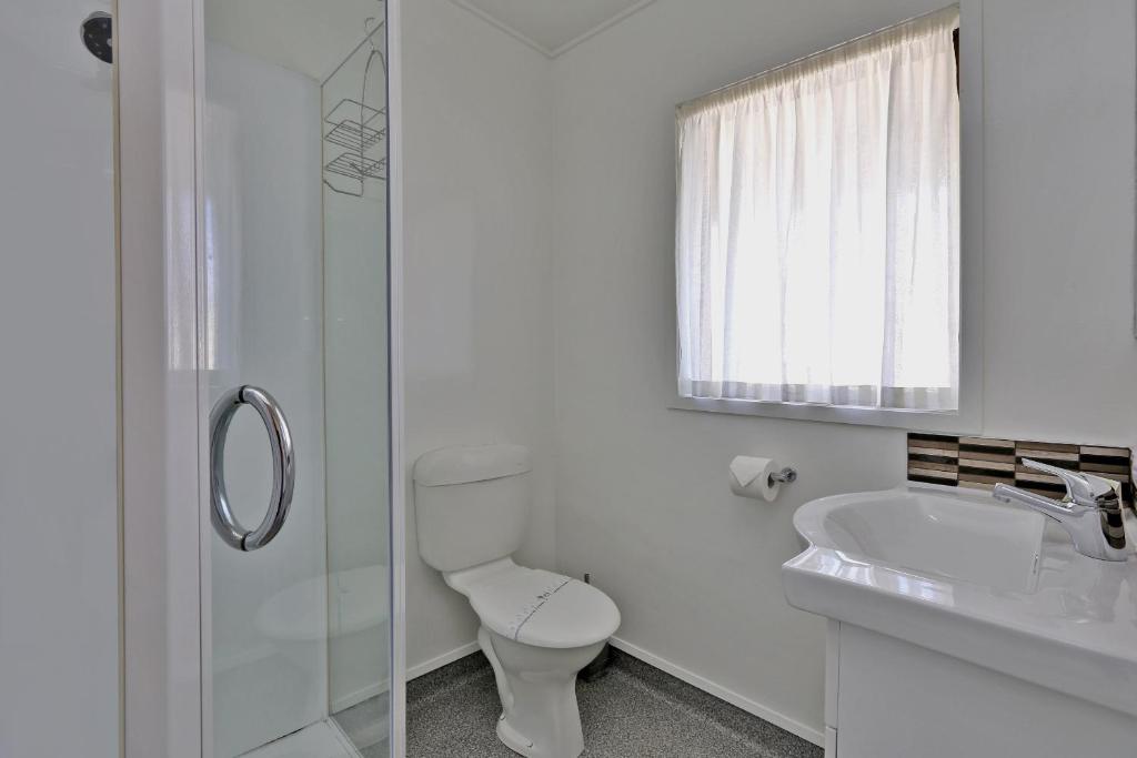 Edgewater Motor Lodge - Resim 37