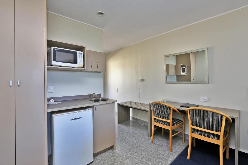 Edgewater Motor Lodge - Resim 38