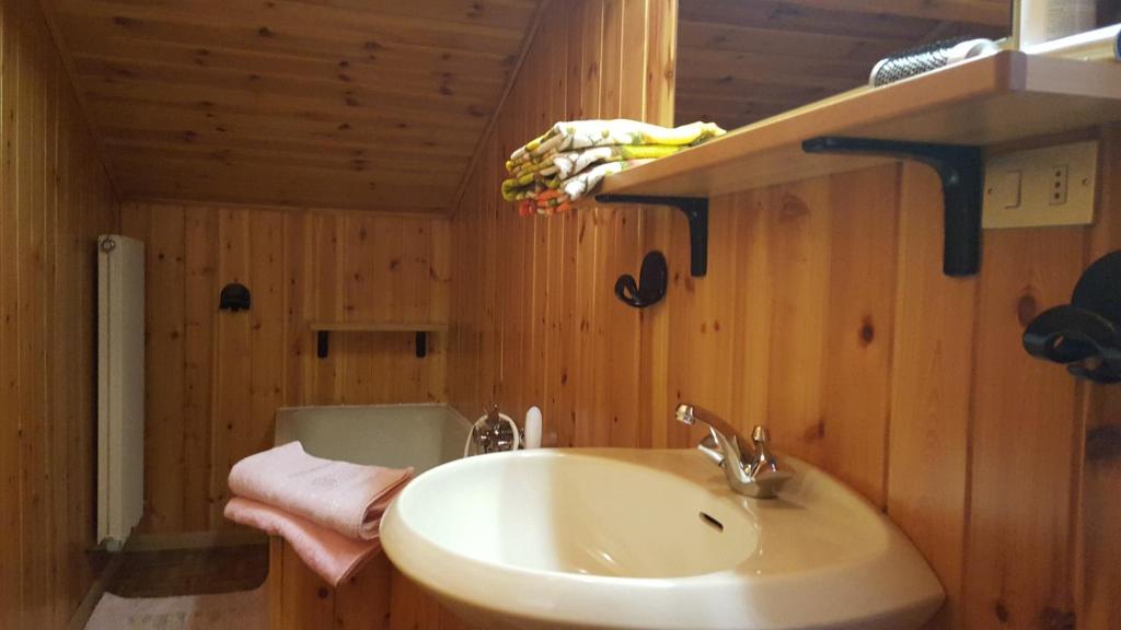 Koupelna v ubytování Cèsa Silvano