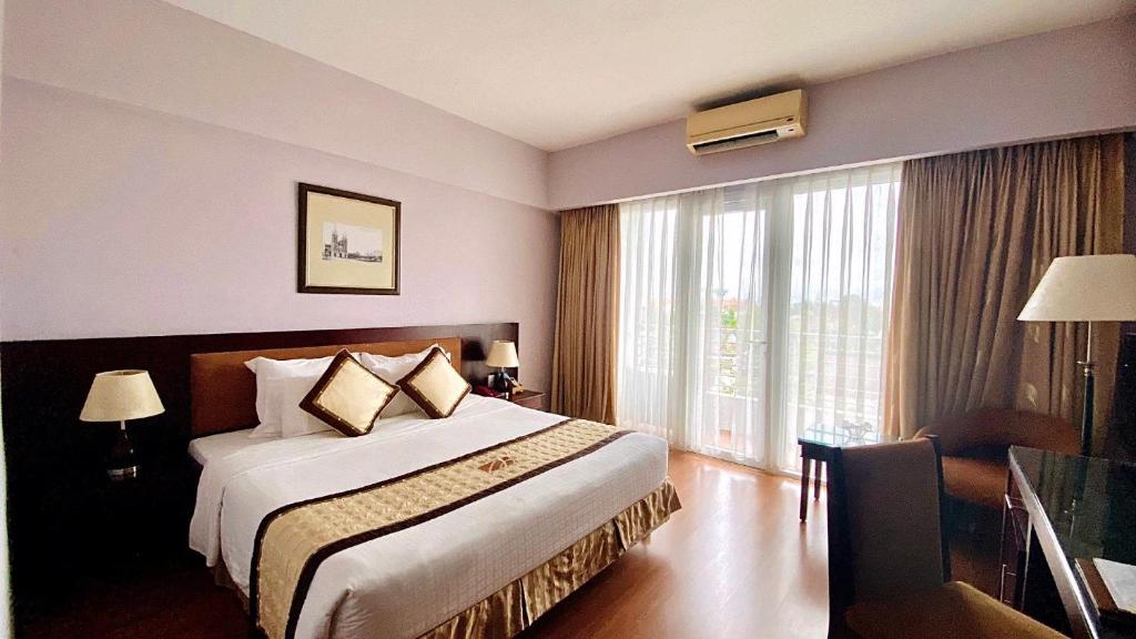 Phòng Deluxe Giường Đôi/2 Giường Đơn Nhìn Ra Thành Phố