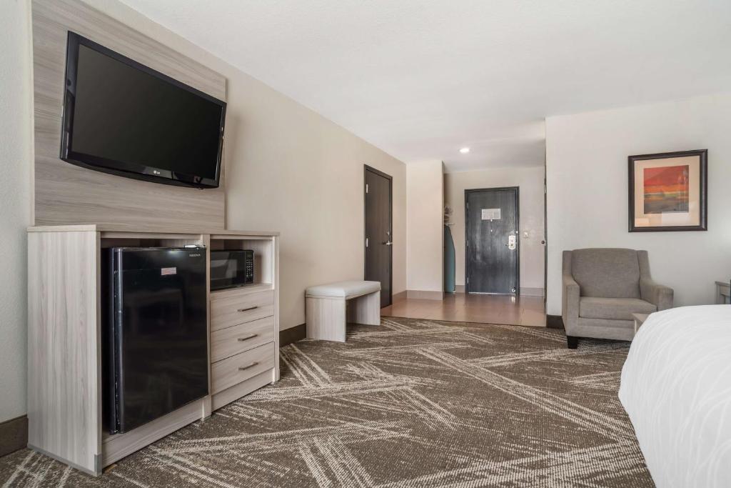 Best Western Plus Jackson Downtown Coliseum photo
