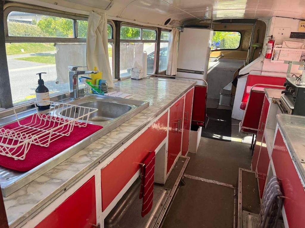 Decker Daze Queenstown - Resim 16