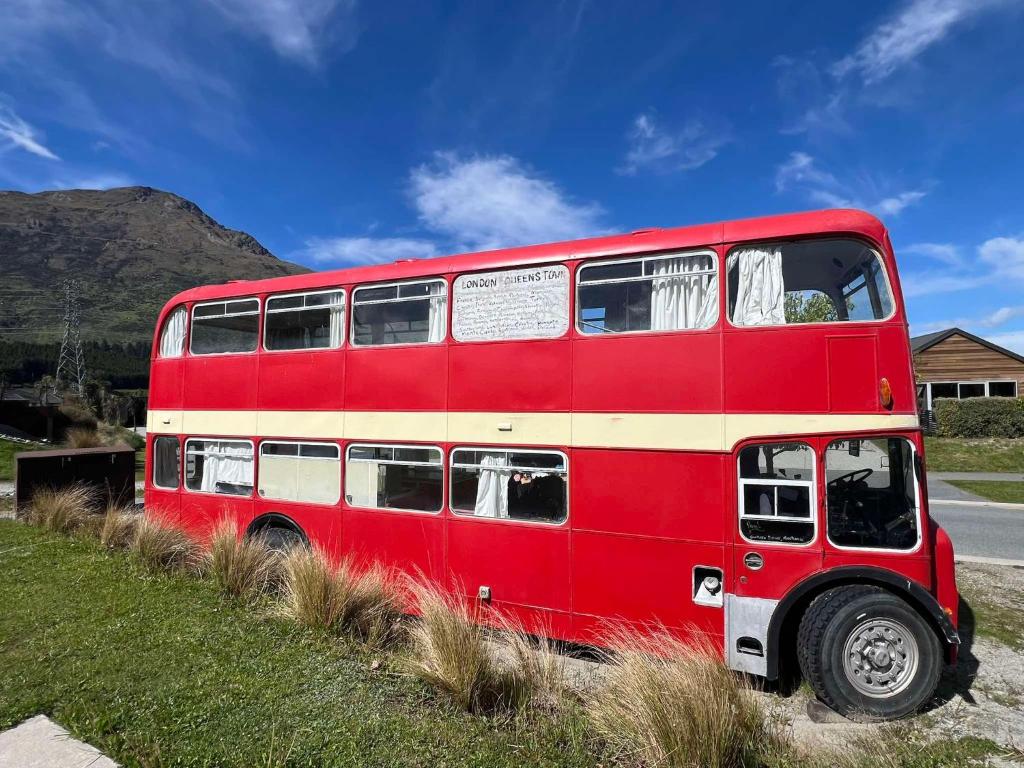 Decker Daze Queenstown - Resim 12