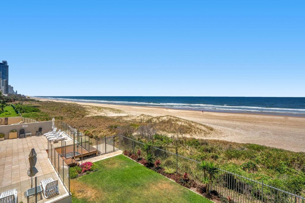 Dorchester On The Beach - Resim 18