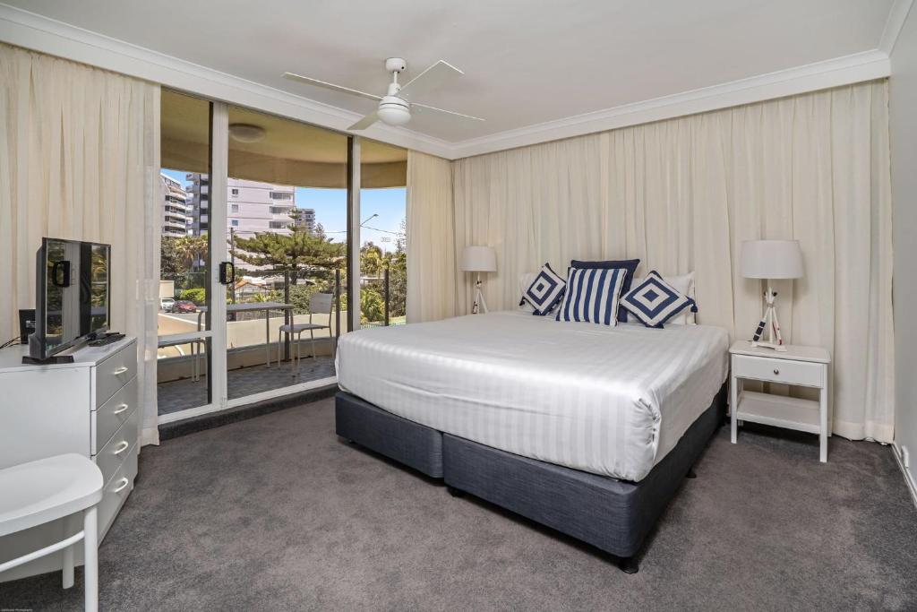 
Three-Bedroom Apartment with Ocean View (4.5 Stars)
