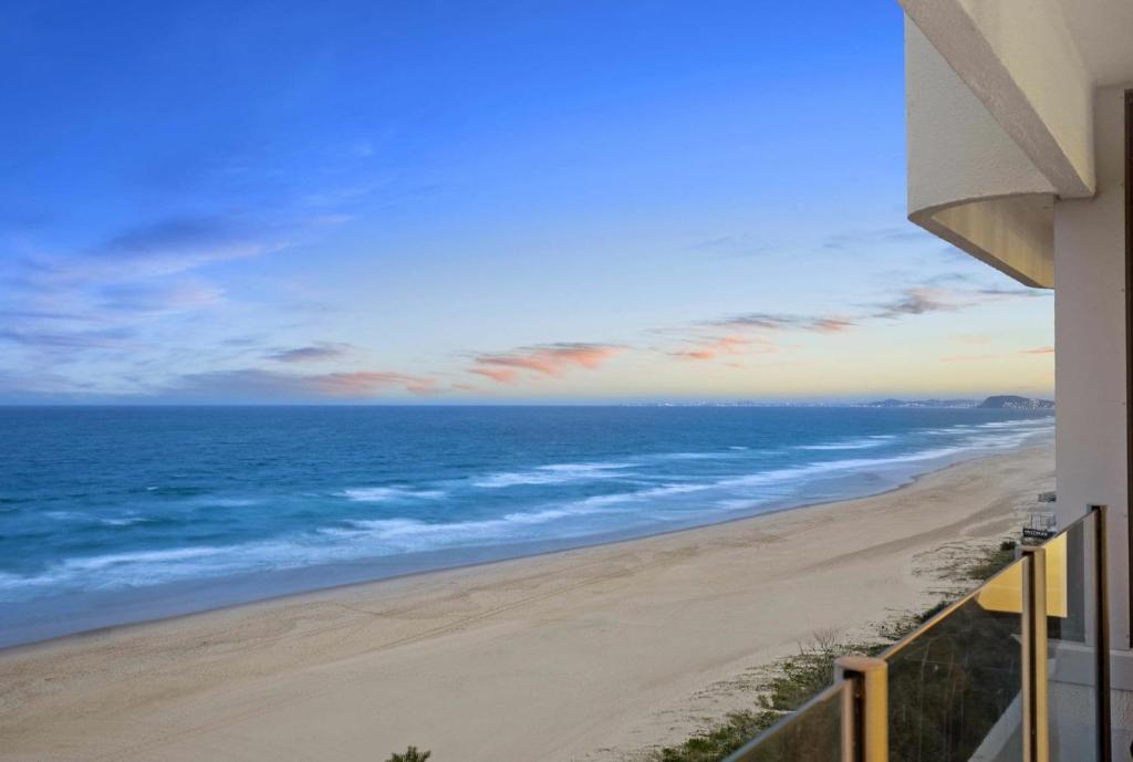 دورشيستر أون ذا بيتش في غولد كوست: إطلالة على الشاطئ من الشرفة