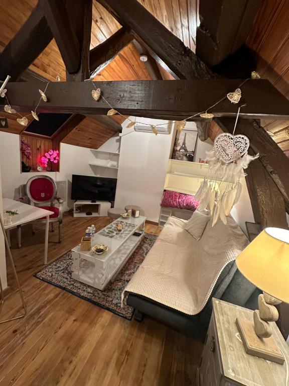 Η κουζίνα ή μικρή κουζίνα στο Charmant studio rénové et équipé