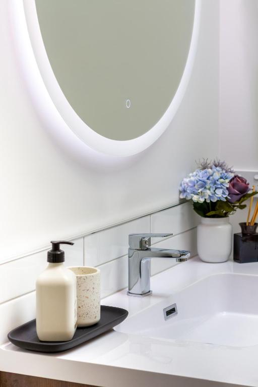 Charming 3-Bedroom Escape Carpark