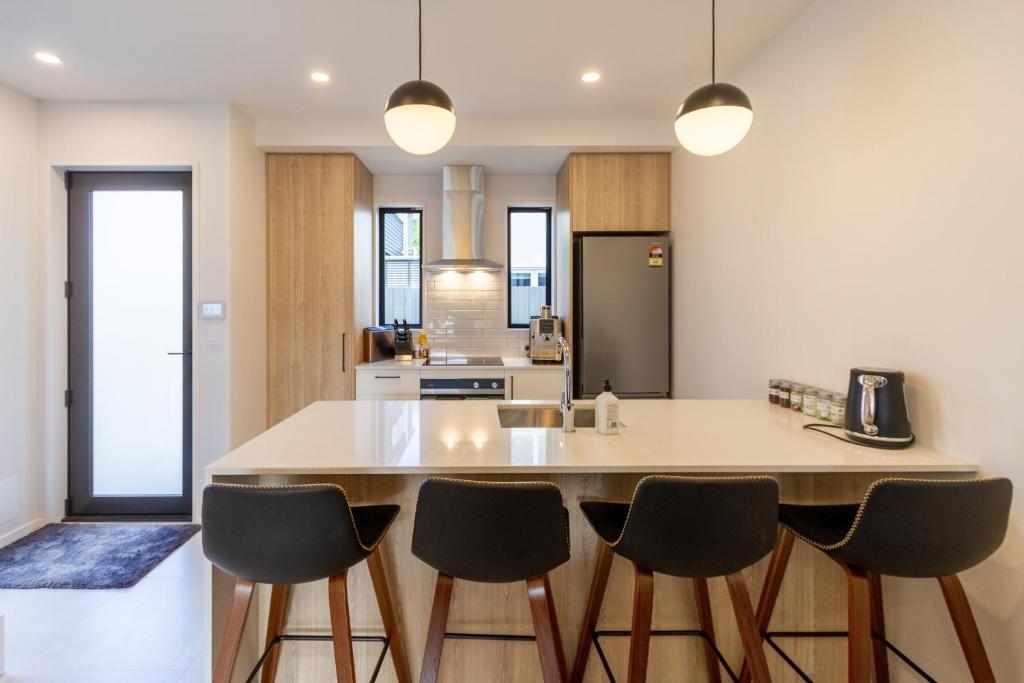 Charming 3-Bedroom Escape Carpark - Resim 13