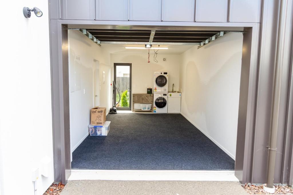 Charming 3-Bedroom Escape Carpark - Resim 37