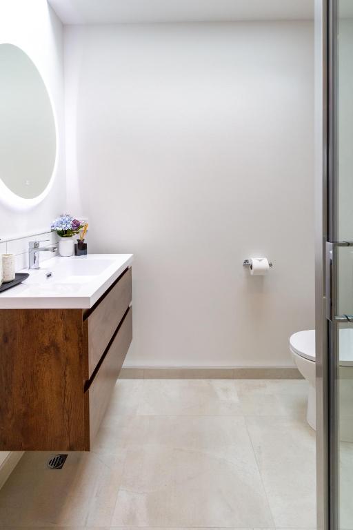 Charming 3-Bedroom Escape Carpark - Resim 28