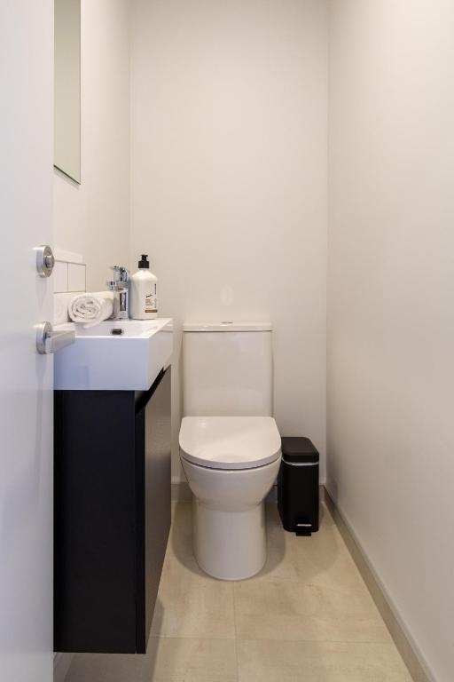 Charming 3-Bedroom Escape Carpark - Resim 31