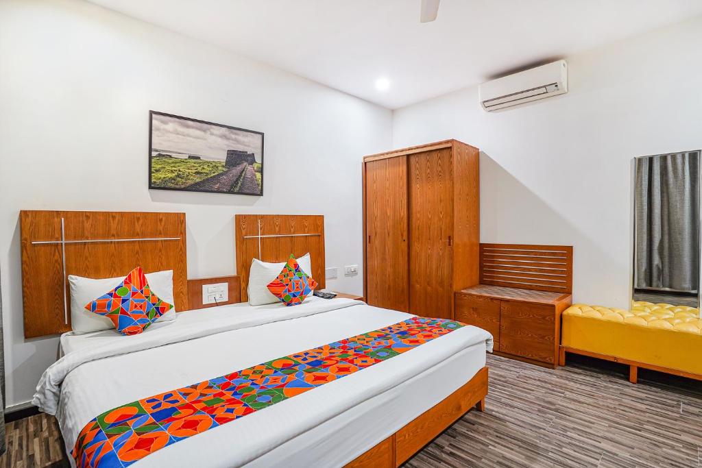 FabHotel Northern Suites - Kundalahalli Main Road - Housity