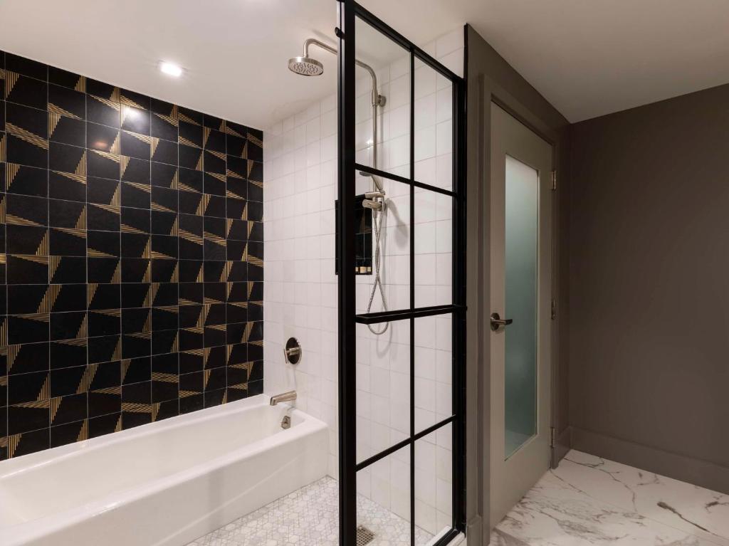 Thompson Savannah, by Hyatt - 