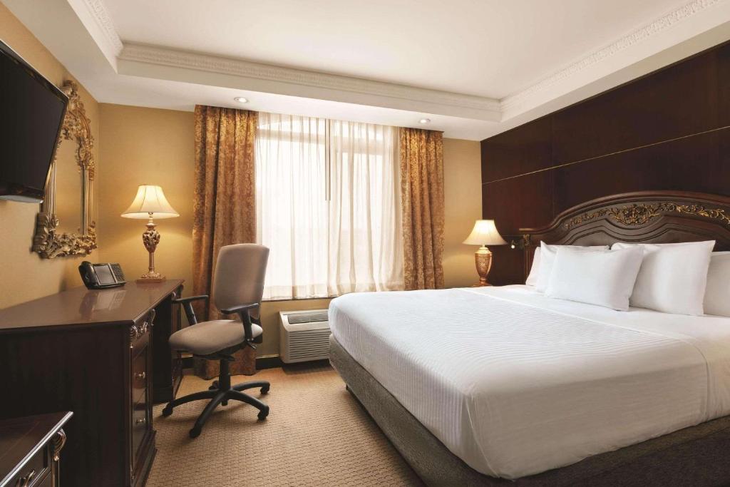 
Studio King Suite - Non-Smoking
