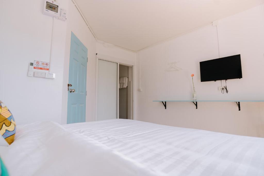 TV a/nebo společenská místnost v ubytování B&B Chiangrai