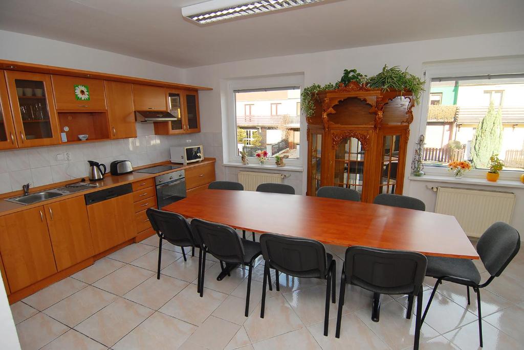Apartmany Chodov - Apartamento De Tres Habitaciones (6 Adultos)