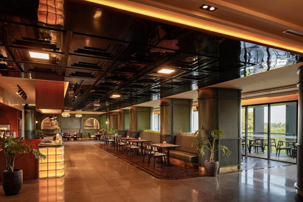 Restaurace v ubytování The Gaia Hotel Bandung