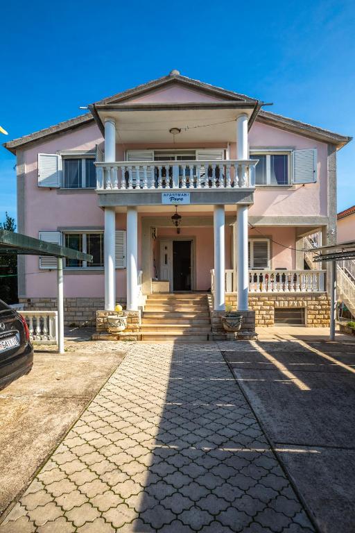 Budova, kde se apartmán nachází