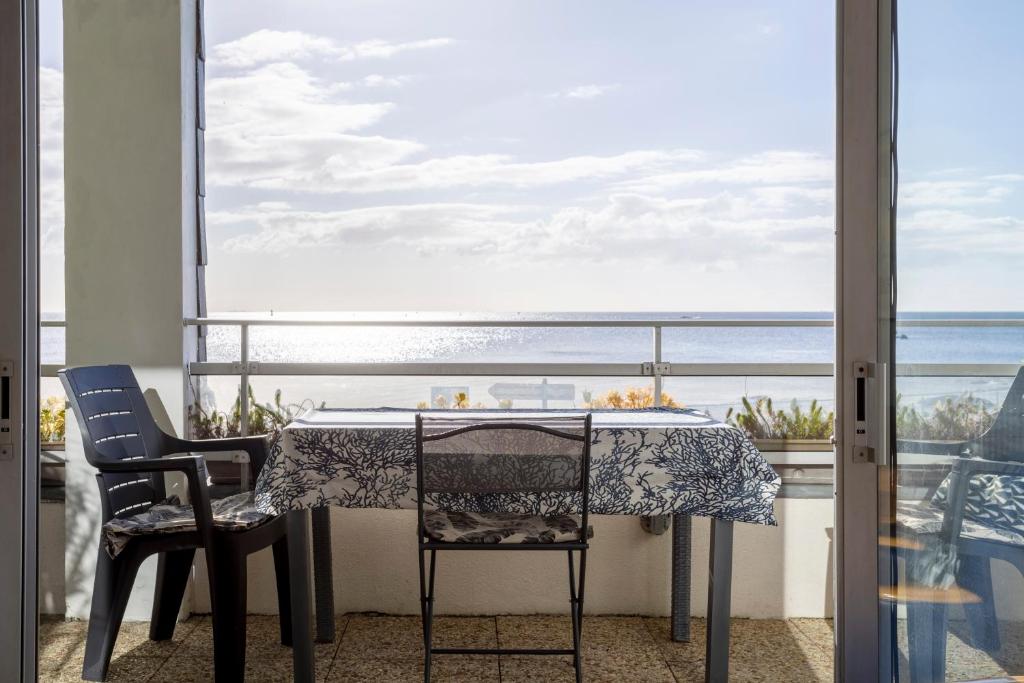 Photo de la galerie de l'établissement Appartement vue mer proche centre, à Concarneau