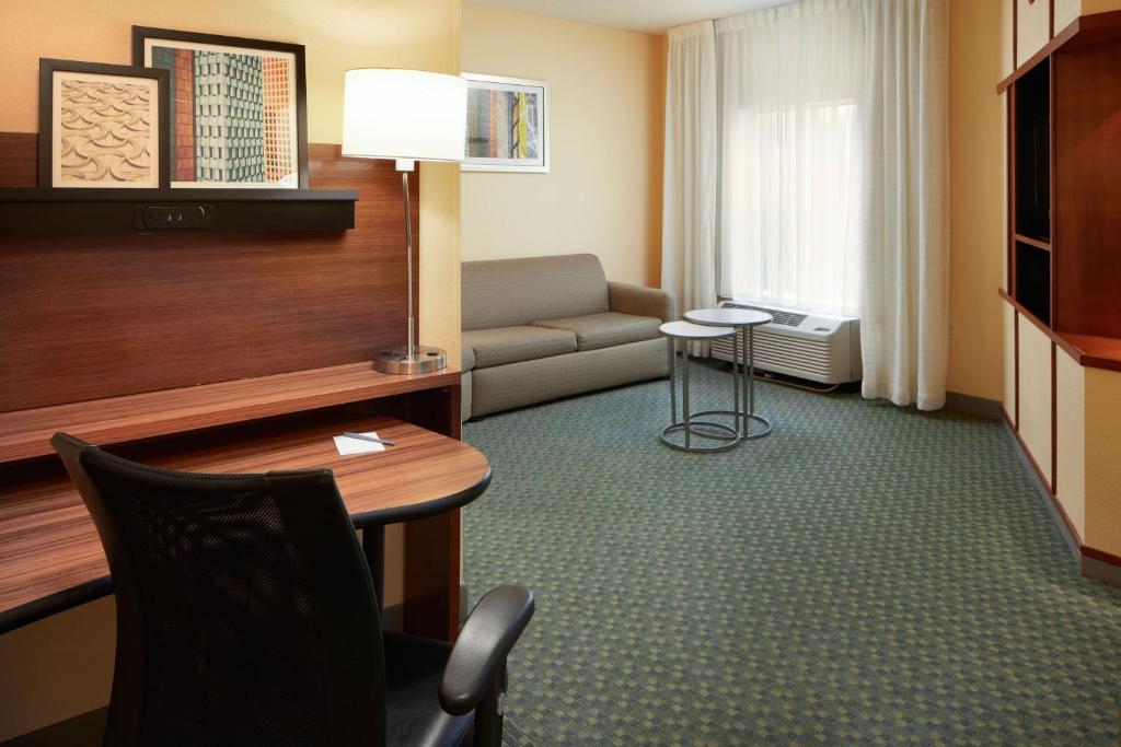 Fairfield by Marriott Frankfort photo