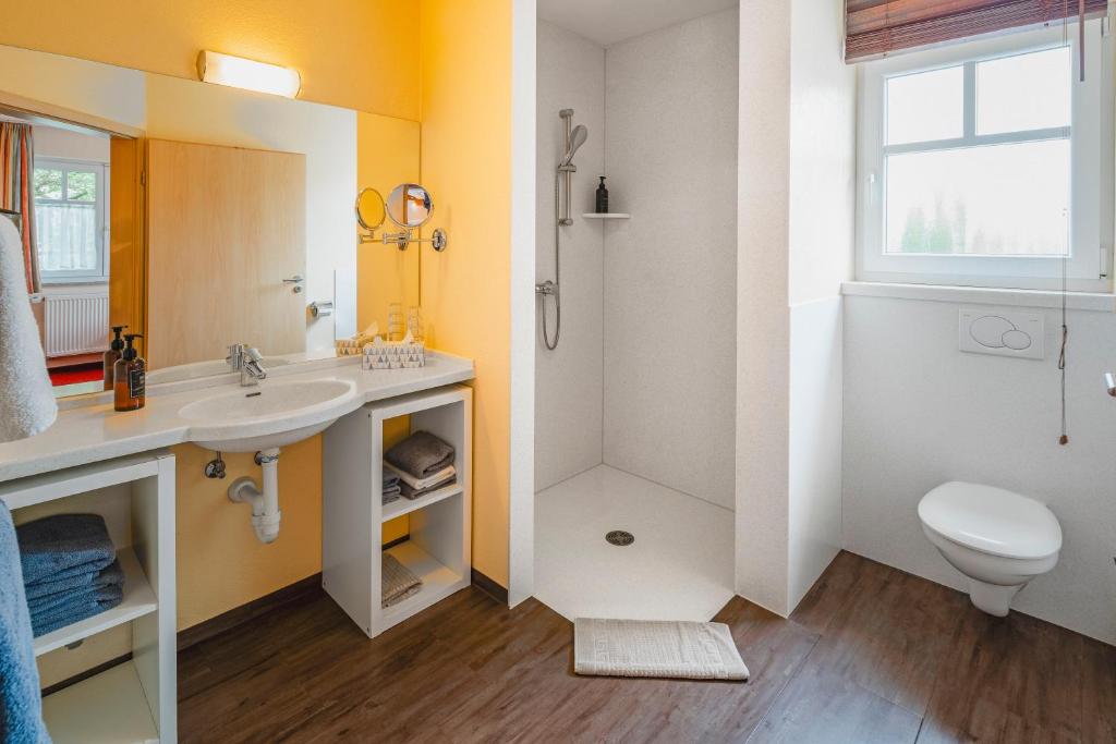Koupelna v ubytování Hotel Pension Futterknecht