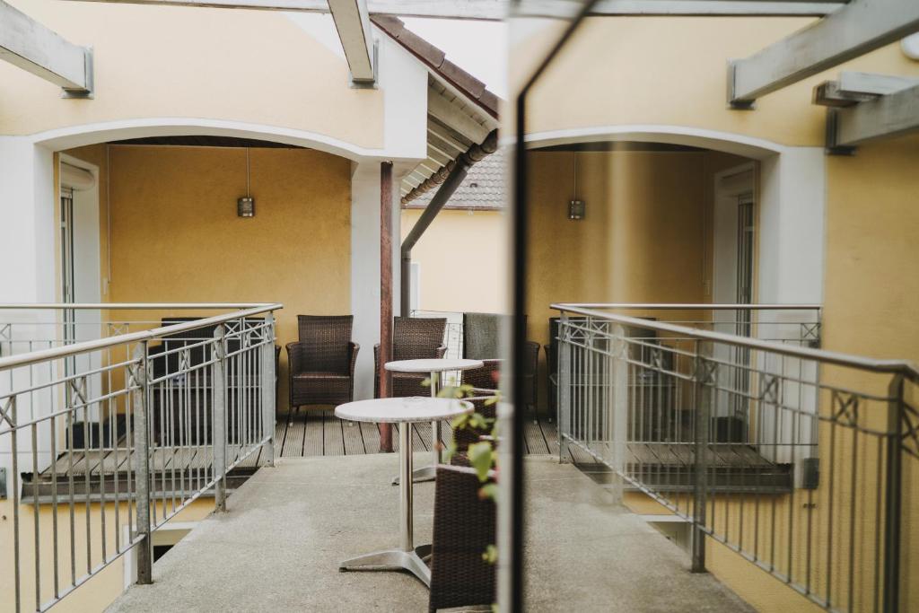 Balkón nebo terasa v ubytování Hotel Pension Futterknecht