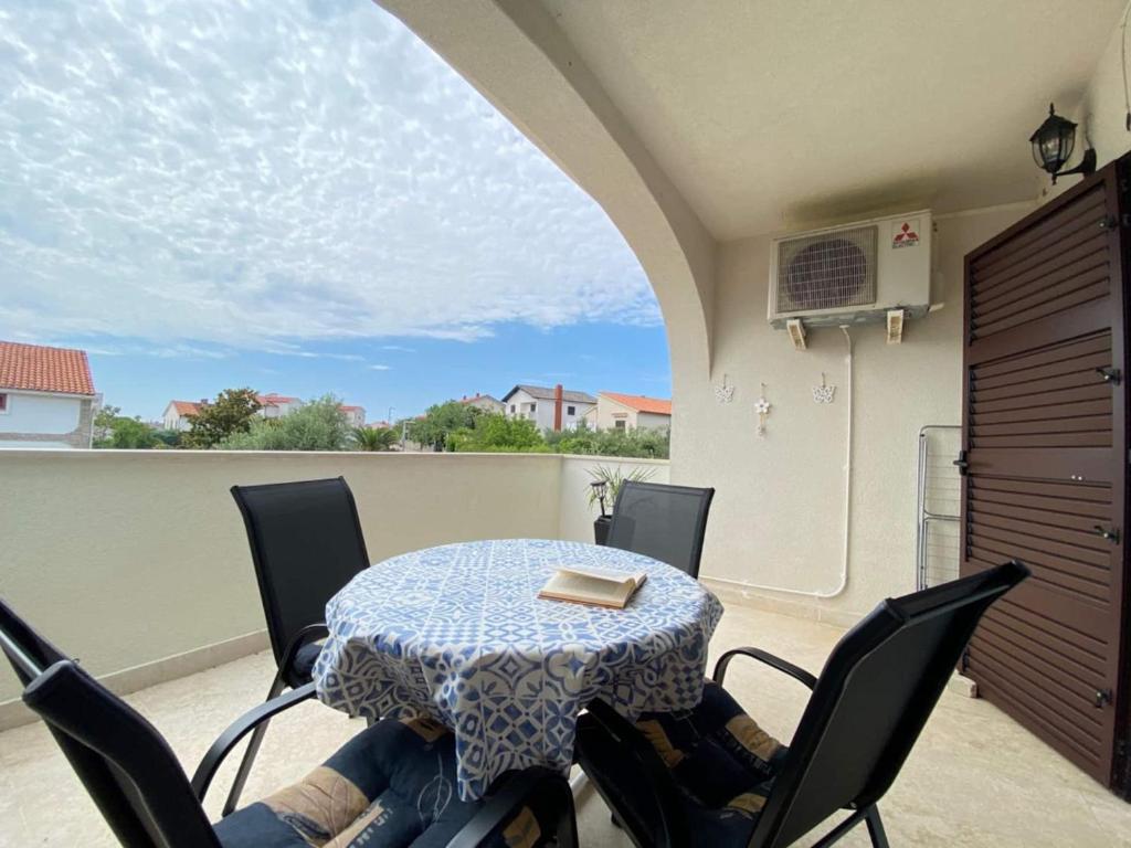 Μπαλκόνι ή βεράντα στο Apartments Xenia Krk