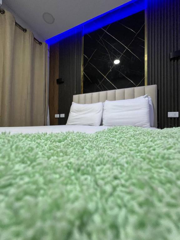 Letto o letti in una camera di Lucky Hostel