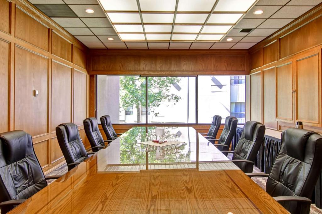 Radisson Hotel & Conference Centre Edmonton - Resim 28