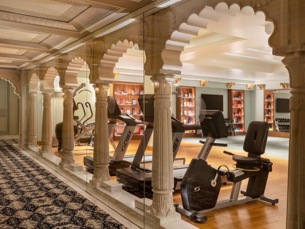 Fitness centrum a/nebo fitness zařízení v ubytování Raffles Jaipur