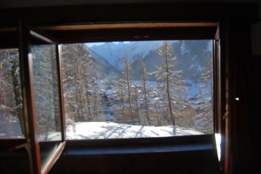 A general mountain view or a mountain view taken from a panziókat