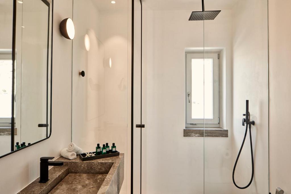 Canaves Epitome - Small Luxury Hotels of the World - 5