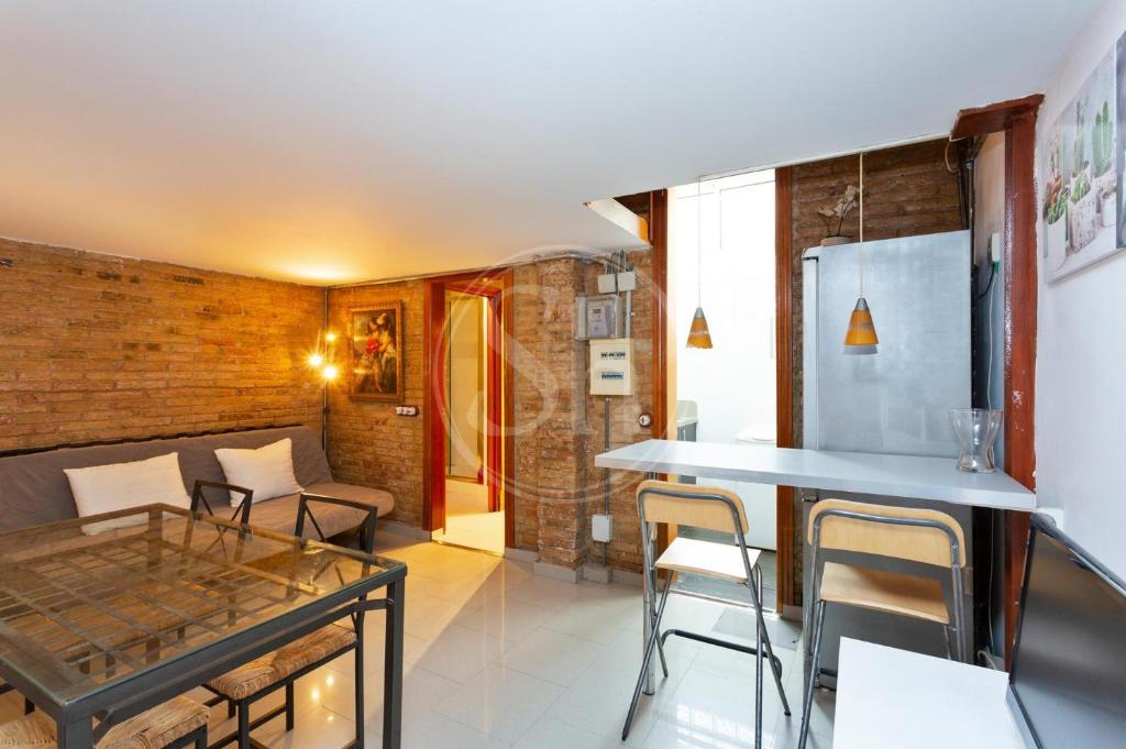 Perfect Couple's Retreat Near Sagrada Família