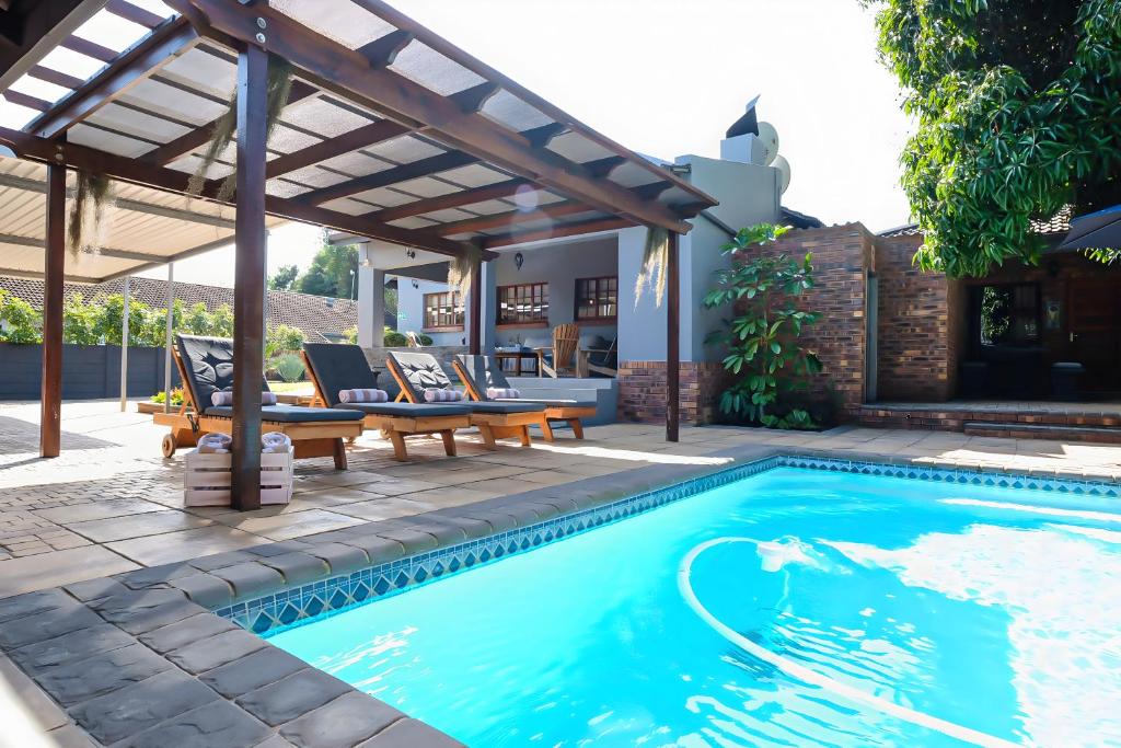 Πισίνα στο ή κοντά στο St Lucia Livingston Lodge