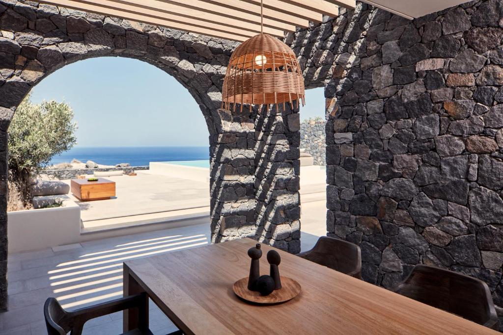 Canaves Epitome - Small Luxury Hotels of the World - 17