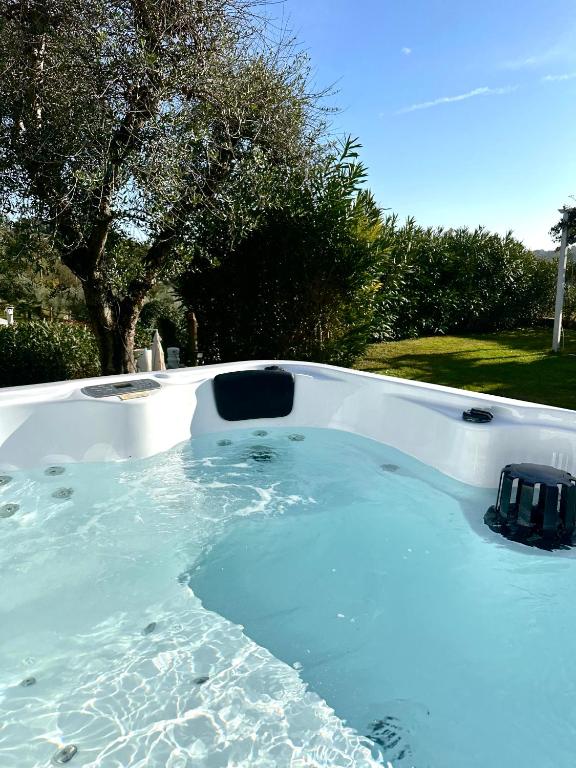 Bazén v ubytování Holiday Home Sovenigo nebo v jeho okolí