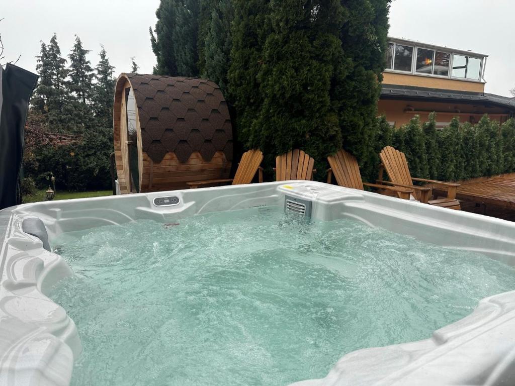 Fotografie z fotogalerie ubytování Villa Boyana City & Relax with Hot Jacuzzi and Sauna by BookVillaBG v Sofii