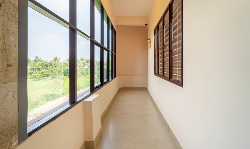 Fotografie z fotogalerie ubytování Treebo Thoduvas Star Plaza Cochin Airport v destinaci Nedumbassery
