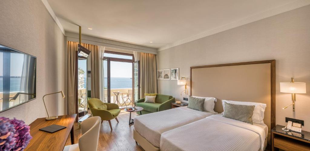 
Premium Triple Room with Sea View

