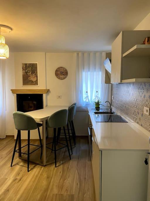 Η κουζίνα ή μικρή κουζίνα στο Vigo Flat