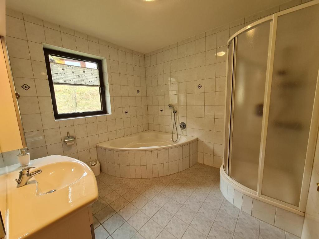 Kúpeľňa v ubytovaní Haus Ski & Sun by Globalimmoservice